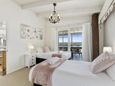 Yoga Retreat shared Single room connected to balcony